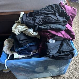 WOMENS MATERNITY CLOTHES LOT | Large XL medium